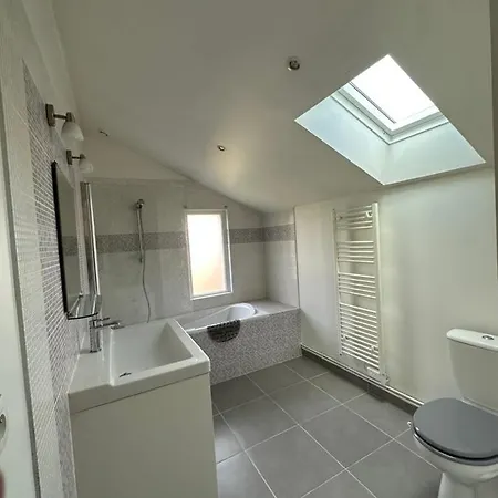 La Maison Des Declos Avec Parking Prive Holiday home