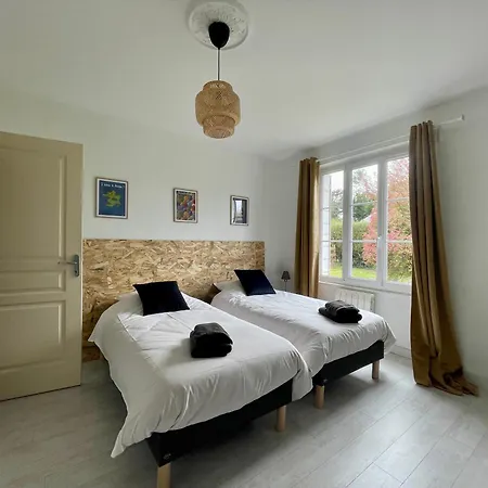 La Maison Des Declos Avec Parking Prive Holiday home *