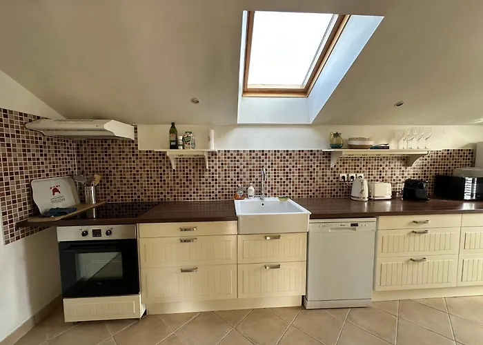 La Maison Des Declos Avec Parking Prive Holiday home